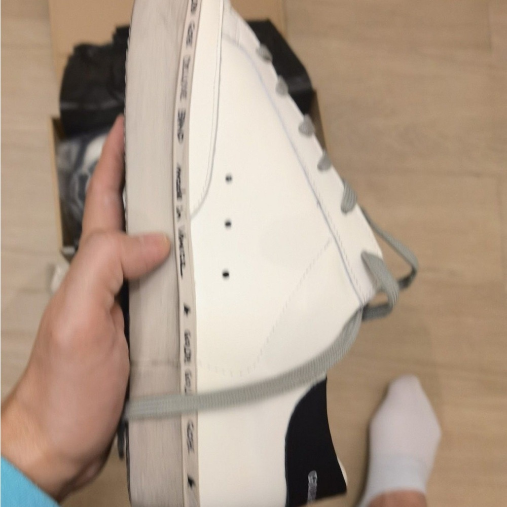 Golden Goose White Sneakers with Purple Star - Picture 6 of 7